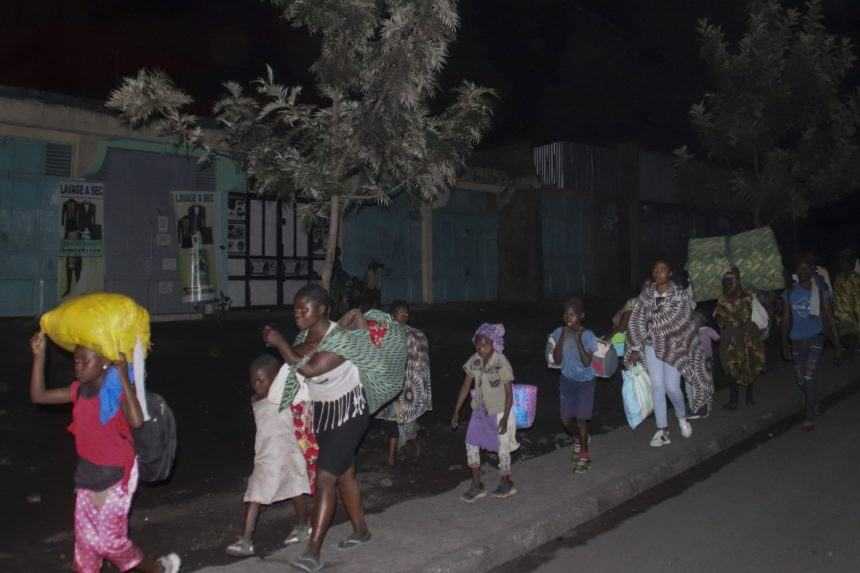 Pred chrliacou sopkou Nyiragongo utiekli desaťtisíce ľudí
