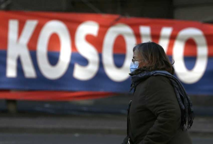 Vyslanci EÚ a USA rokujú v Kosove. Žiadajú obnovenie rozhovorov so Srbskom
