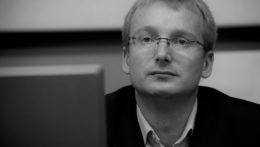 Zomrel bývalý hokejový komentátor a programový riaditeľ RTVS Andrej Miklánek