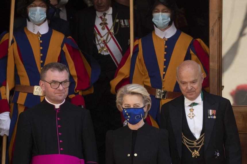 Von der Leyenová navštívila pápeža. Hovorili o pandémii aj vzťahu EÚ s Vatikánom