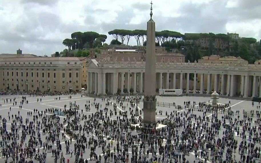 Vo Vatikáne zatkli muža, ktorý prenikol autom na nádvorie Apoštolského paláca