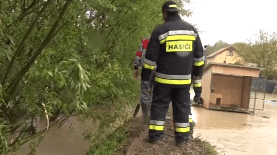 Skalicu a Senicu potrápili silné búrky, následky odstraňovali hasiči