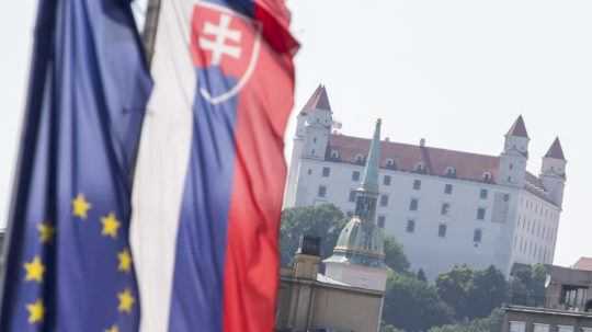 Vlajky Európskej únie Slovenskej republiky Bratislavský hrad