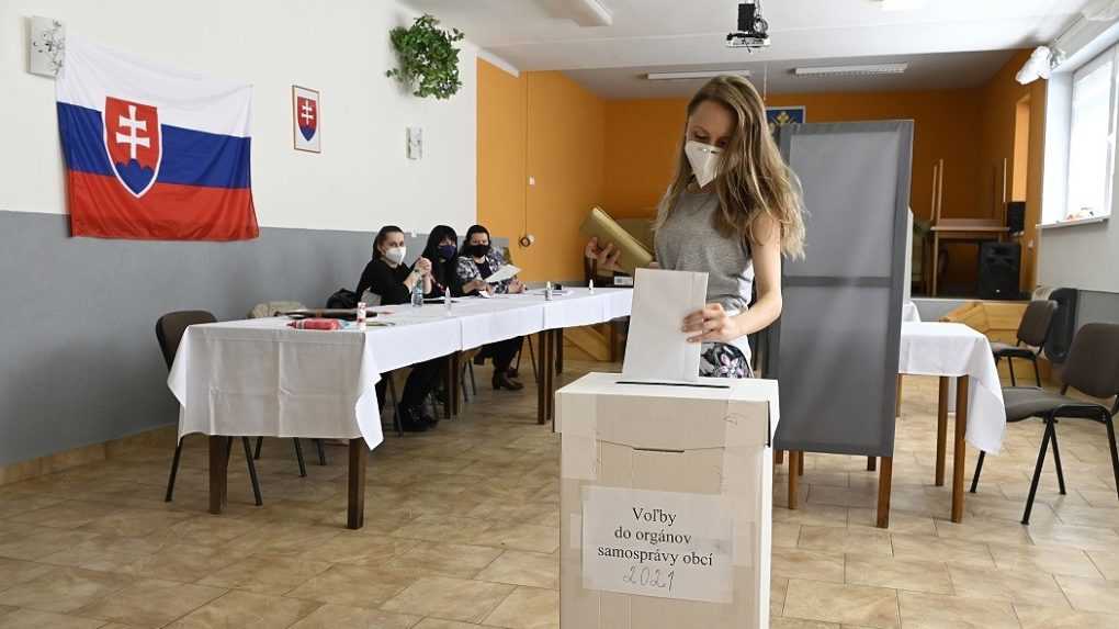 Vláda skrátila volebné moratórium na 48 hodín pred dňom volieb