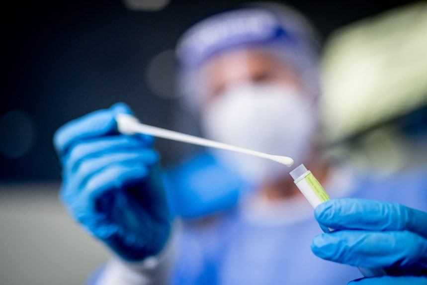 Európa prekročila hranicu 100 miliónov prípadov nákazy koronavírusom