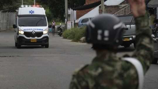 Pri výbuchu na vojenskej základni v Kolumbii bolo zranených 36 ľudí