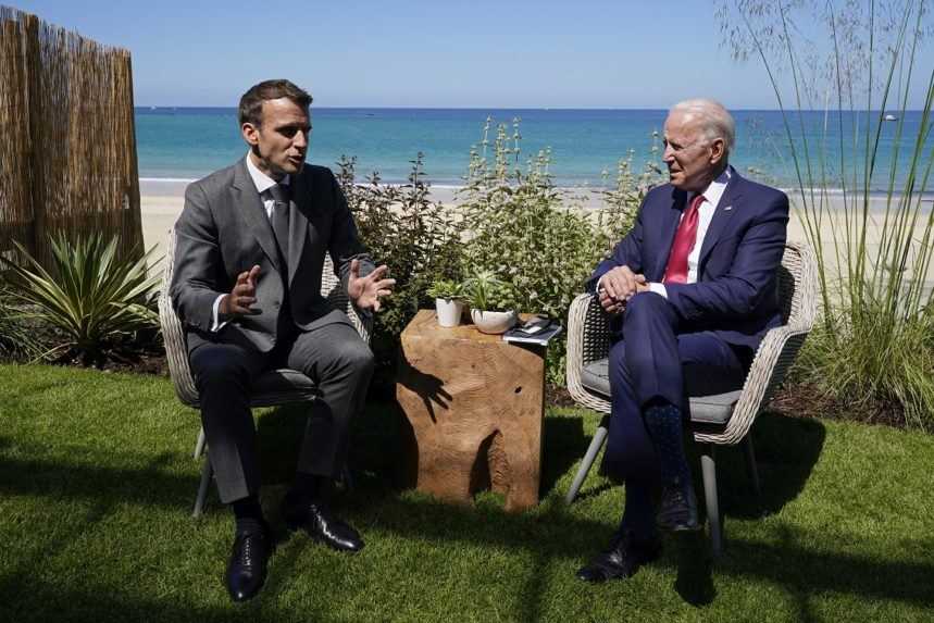 Macron o Bidenovi: Je skvelé mať prezidenta USA, ktorý má záujem o spoluprácu