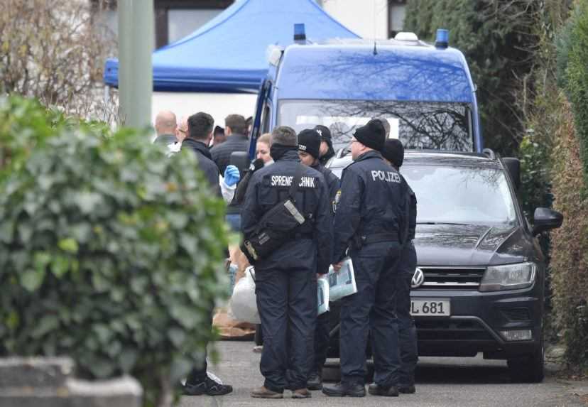 Pri streľbe v nemeckom meste umreli dve osoby, podozrivý je na úteku