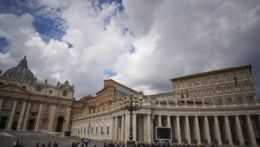 Vatikán od tohto týždňa sprísnil opatrenia proti šíreniu koronavírusu