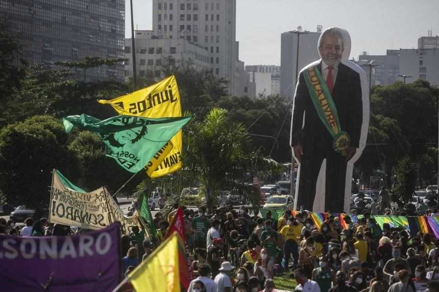 Pol milióna obetí. Tisíce ľudí v Brazílii protestovali proti prezidentovi