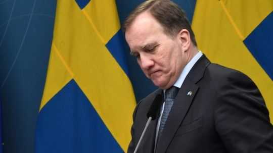Vláda švédskeho premiéra Löfvena padla, poslanci jej vyslovili nedôveru