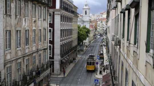 Električka v centre Lisabonu.