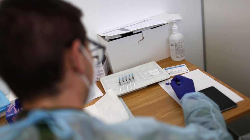 PCR testy odhalili 122 nových prípadov, nepribudlo však žiadne úmrtie