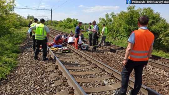 V Bratislave zrazil vlak dve maloleté dievčatá