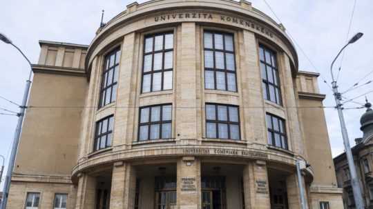 Právnicka fakulta Univerzity Komenského v Bratislave.