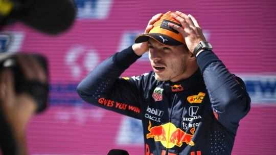 Verstappen vyhral v Rakúsku aj druhýkrát, zvýšil náskok na Hamiltona