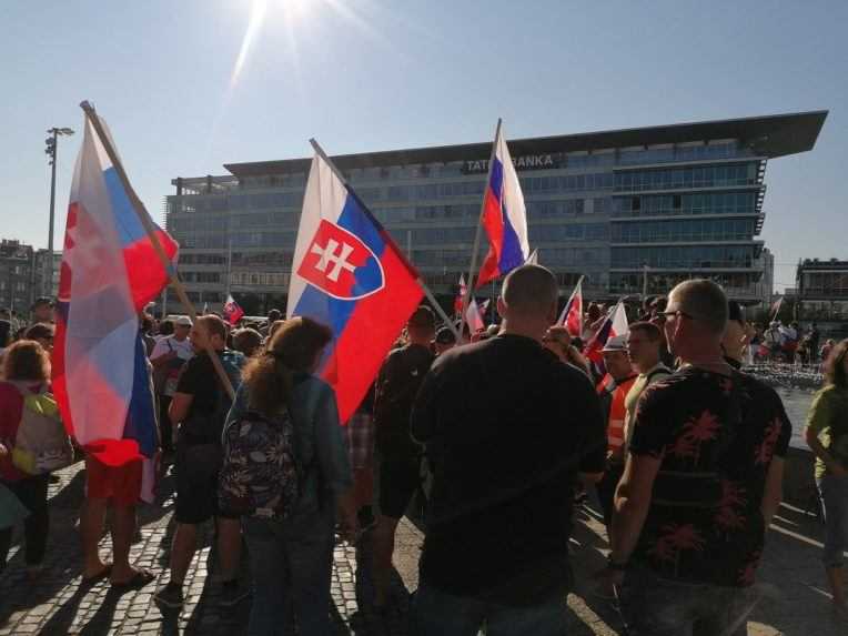 Polícia mohla a mala konať skôr, hodnotí okolnosti z protestu v Bratislave advokátka