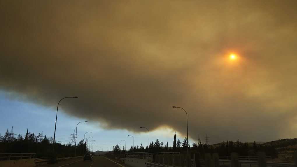 Mohutné požiare na Cypre majú štyri obete, krajina čaká na pomoc z cudziny