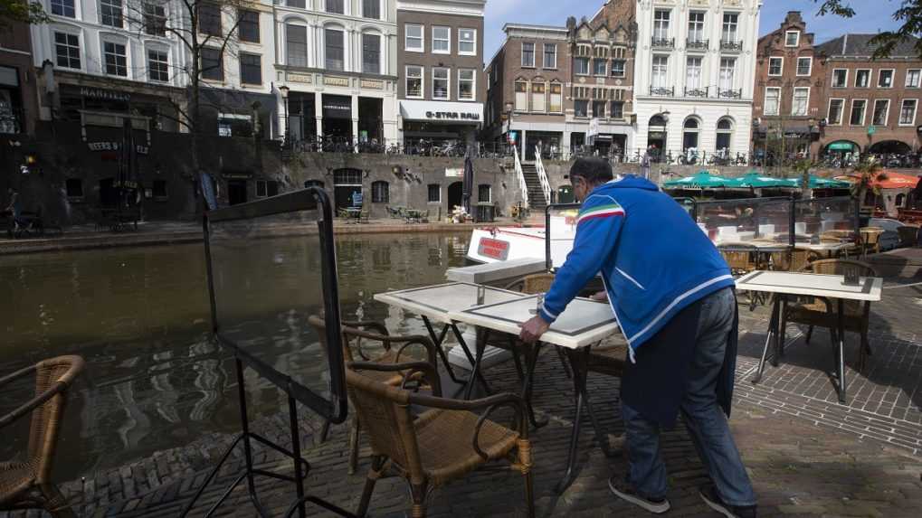 Pre zhoršujúcu sa epidemickú situáciu Holandsko obnovuje niektoré opatrenia
