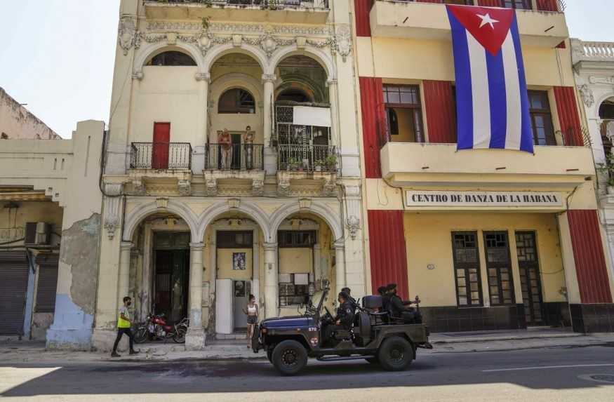 Rusko poslalo na Kubu humanitárnu pomoc, reaguje na masové protesty