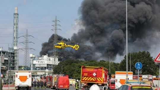 Stúpajúci dym po výbuchu v Leverkusene.