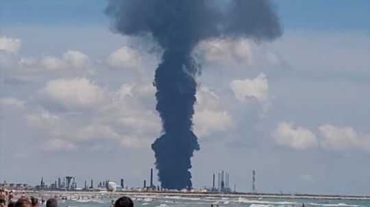 výbuch-ropná rafinéria_Rumunsko
