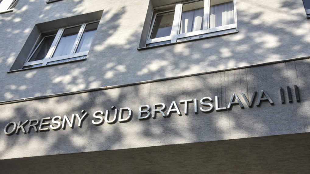 Okresný súd vzal do väzby Csabu Dömötöra z kauzy údajného manipulovania vyšetrovaní
