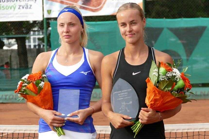 Schmiedlová a Šramková postúpili do 2. kola dvojhry turnaja WTA