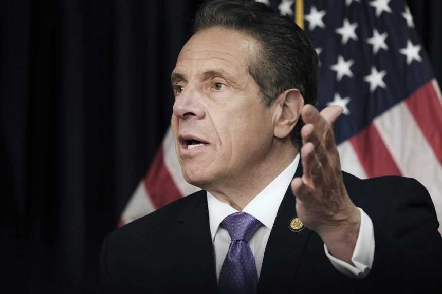 Guvernér New Yorku vyhlásil pre časté streľby stav núdze