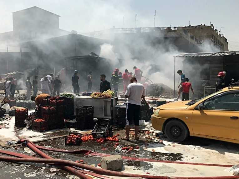Pri výbuchu bomby na trhovisku v Bagdade zomrelo najmenej 35 ľudí