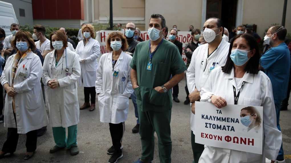 Grécko nariadilo povinné očkovanie pre zdravotníkov