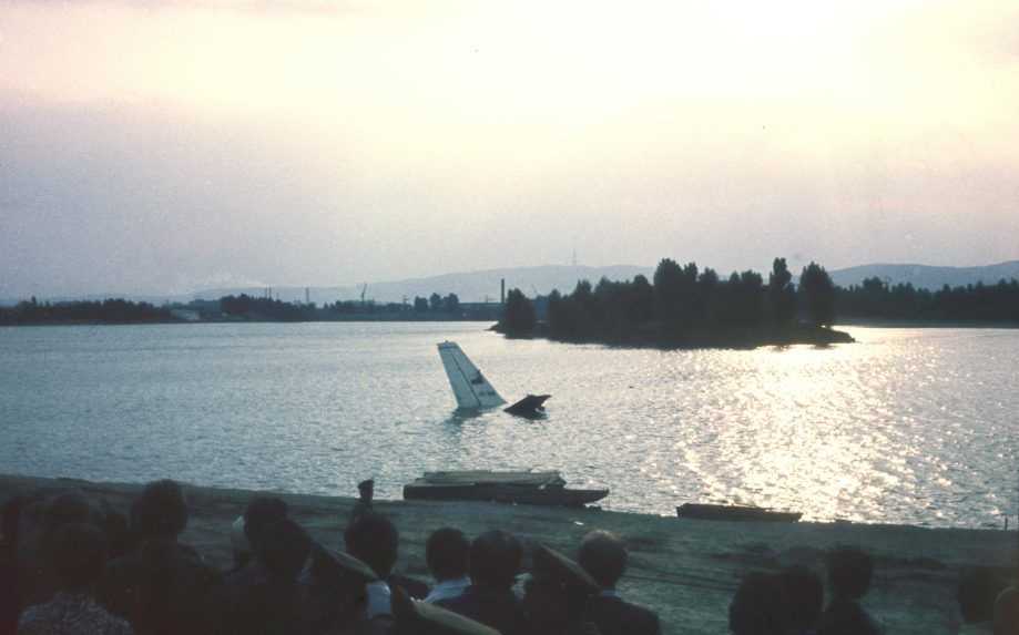 Vylovili trosku z lietadla Iľjušin, ktoré v roku 1976 havarovalo na Zlatých pieskoch