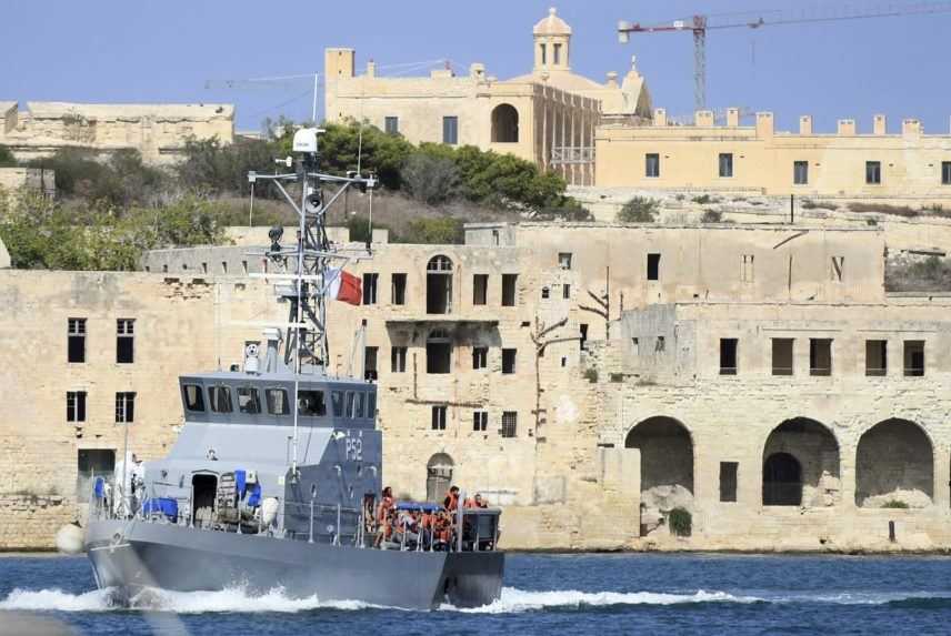 Malta napokon pustí aj nezaočkovaných, počká na nich karanténa