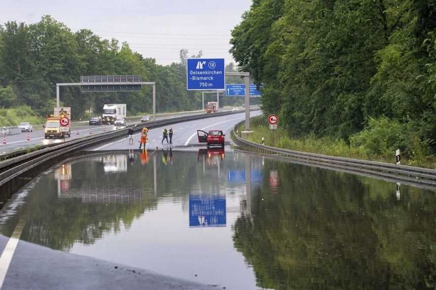 Nemecko zasiahli zo štvrtka na piatok silné dažde