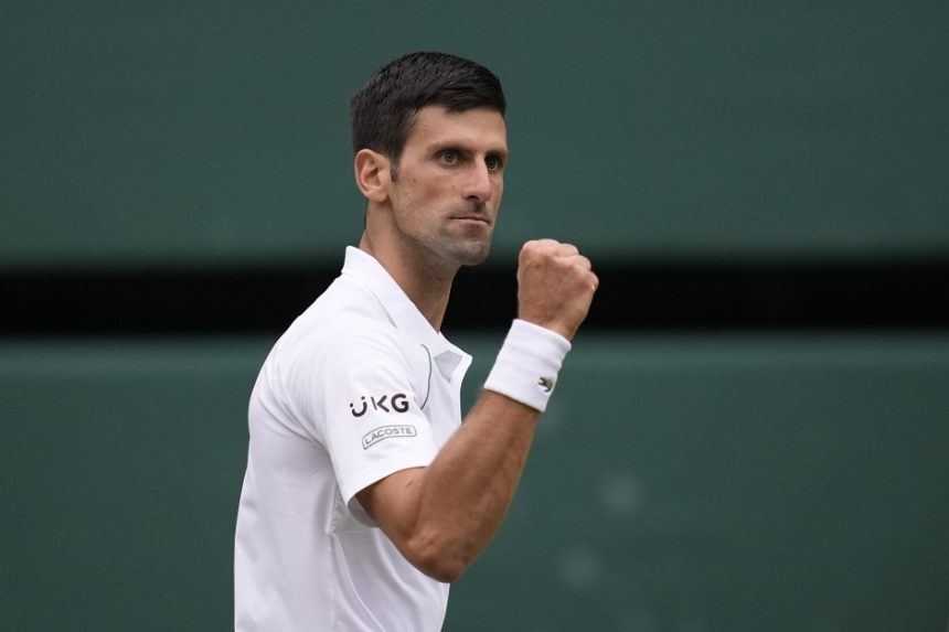 Djokovič má na dosah vyrovnanie rekordu, postúpil do finále Wimbledonu
