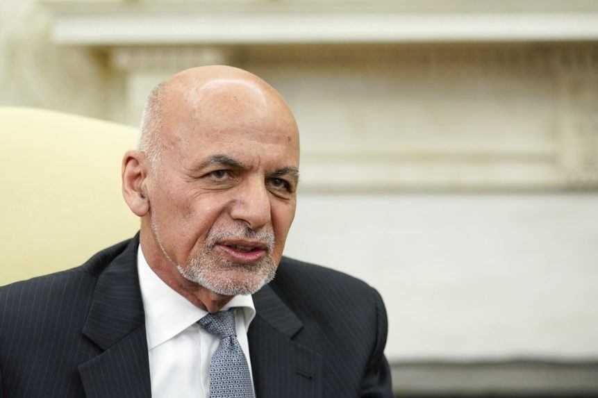 Afganský prezident opustil vlasť, podľa médií je v Tadžikistane
