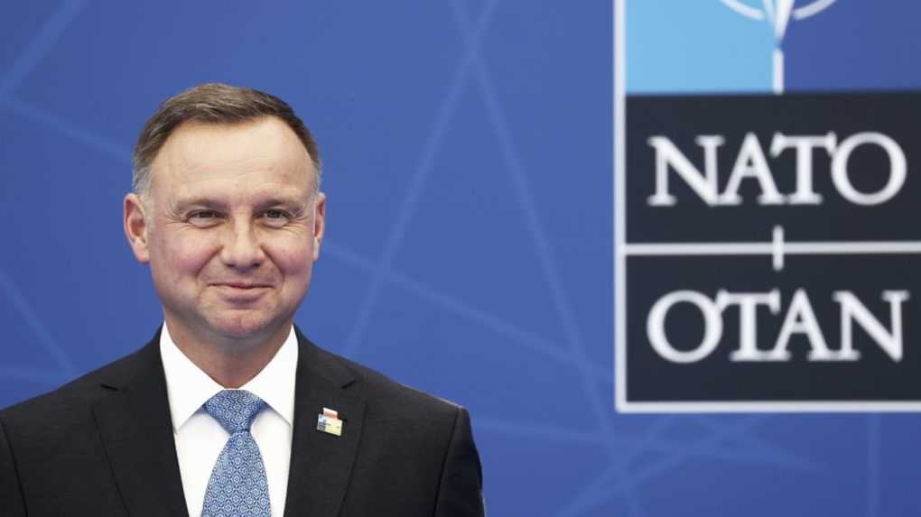 Poľský prezident pre napätie na hranici s Bieloruskom skrátil návštevu Slovenska