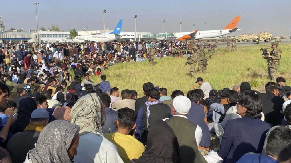 Komisár OSN pre utečencov zatiaľ neočakáva veľkú vlnu Afgancov v Európe