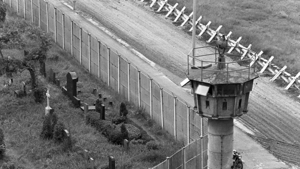 Berlín už nebol ako predtým. Pred 60 rokmi začali stavať Berlínsky múr