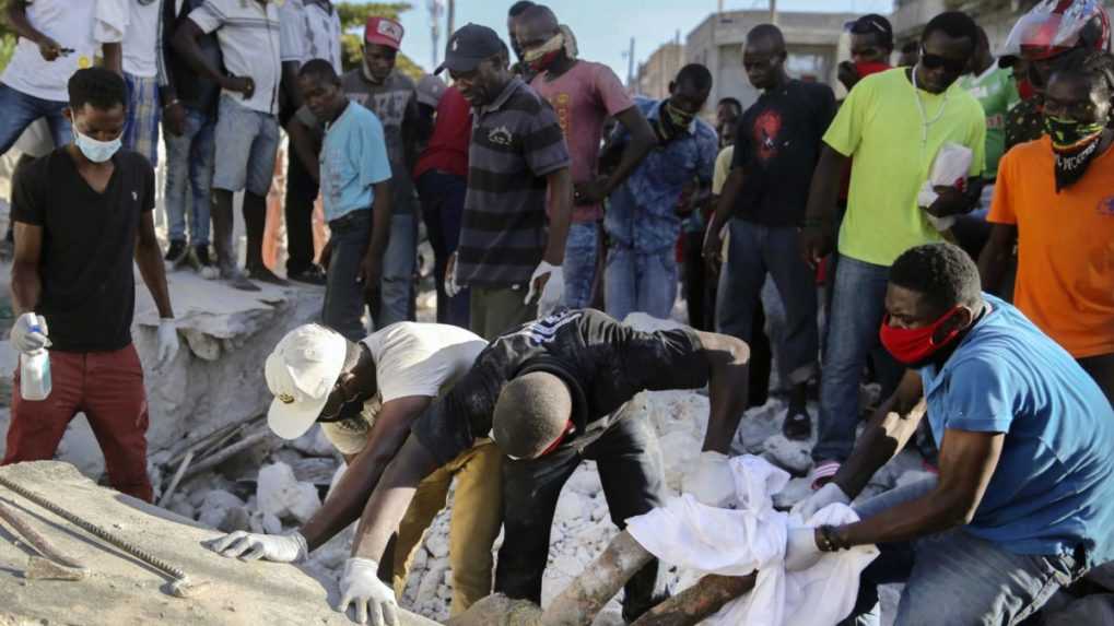 Po zemetrasení na Haiti hlásia už viac ako tisíc mŕtvych