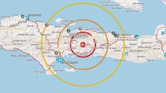 Haiti zasiahlo silné zemetrasenie, vyhlásili výstrahu pred cunami