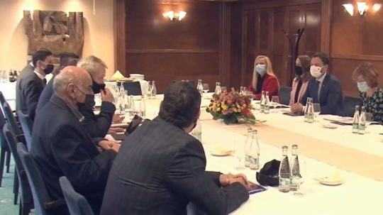 Premiér Eduard Heger (OĽANO) na stretnutí s tatranskými hoteliermi.