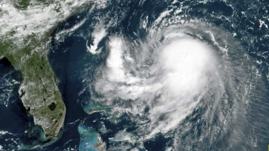Tropická búrka Henri smerujúca k Spojeným štátom zosilnela na hurikán