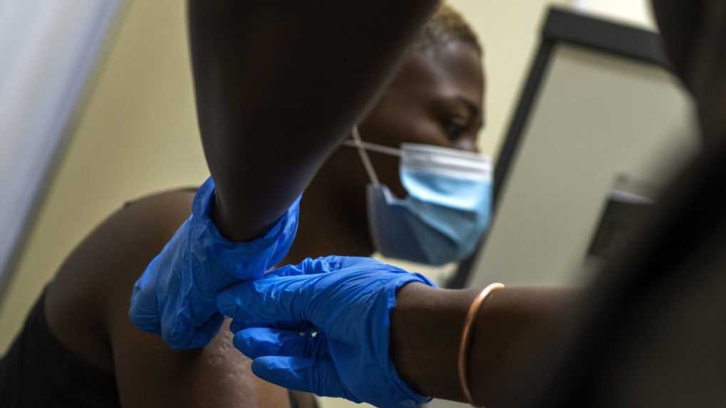 V Afrike skúmajú nový variant koronavírusu. Nemajú zatiaľ dostatok informácií