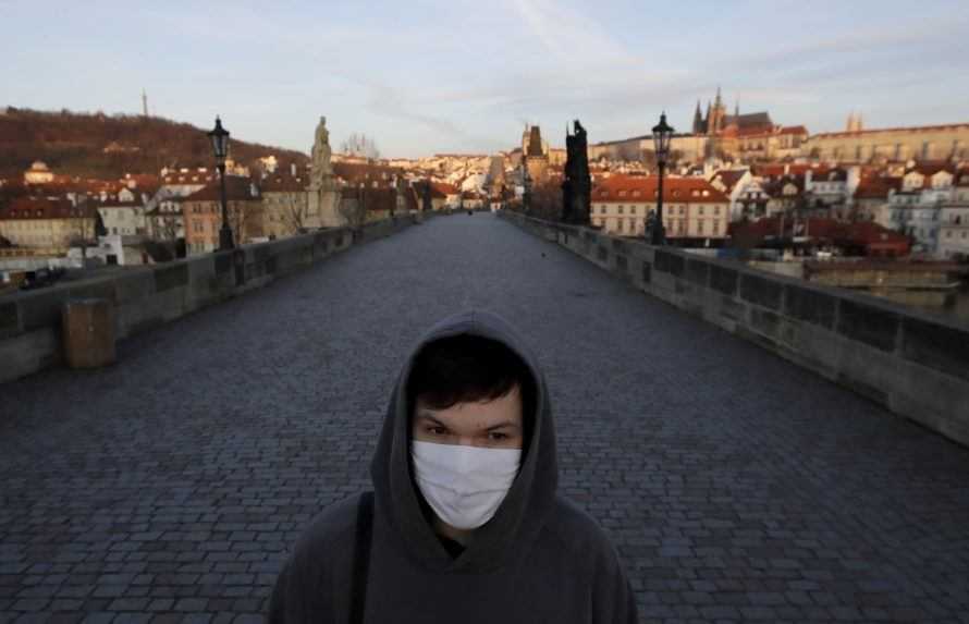 Česká vláda zmenila názor, testy na koronavírus budú aj od septembra zadarmo