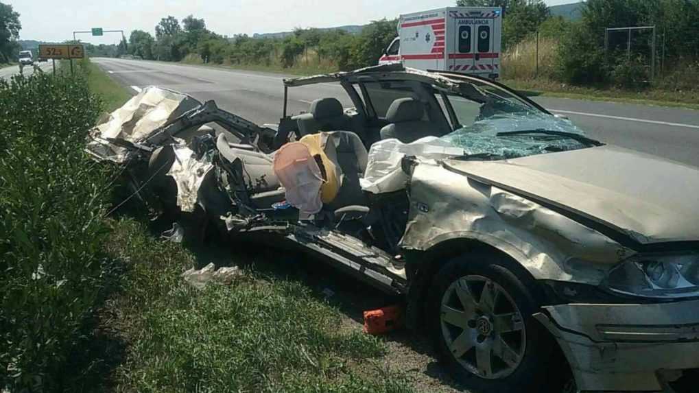 Tragická nehoda na diaľnici D2, zahynula jedna osoba