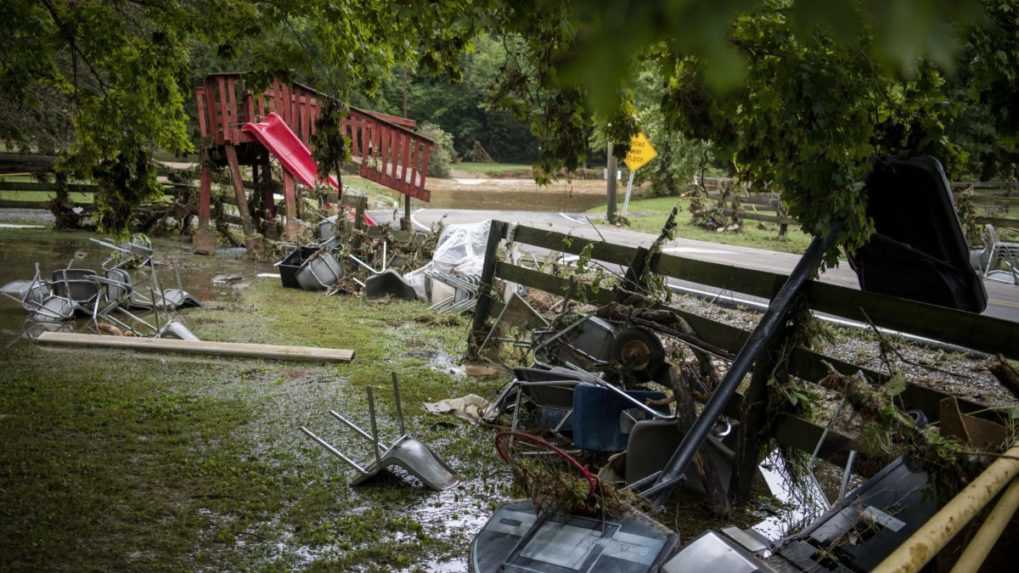 Povodne v americkom štáte Tennessee si vyžiadali už najmenej 22 obetí