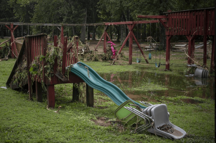 Záplavy v Tennessee si vyžiadali najmenej 8 obetí