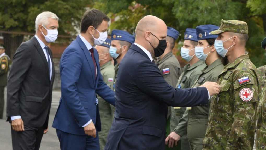 Slovensko vyznamenalo vojakov, ktorí sa podieľali na evakuácii ľudí z Afganistanu