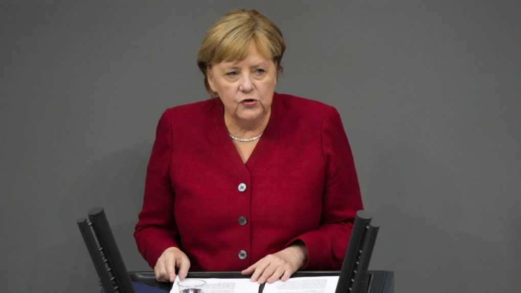 Merkelová si stojí za rozhodnutím neprijať Ukrajinu do NATO